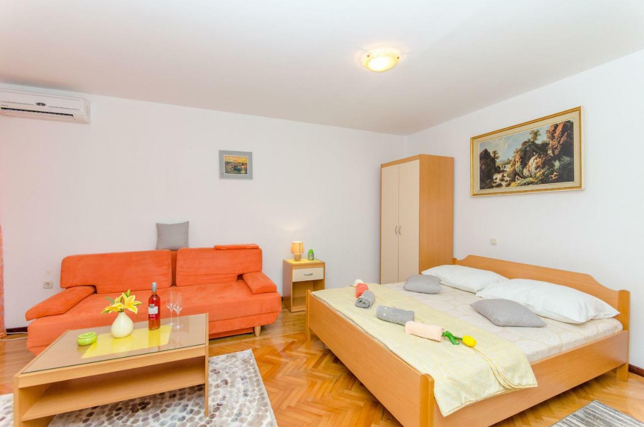 Apartments And Room Sun & Sea Podgora Kültér fotó